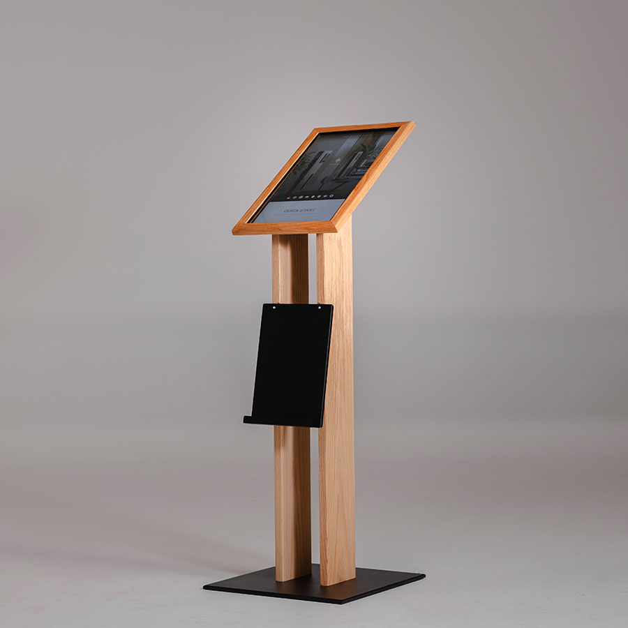 NOHRD Coach M freestanding